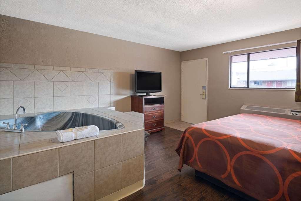 Rodeway Inn Youngstown Zimmer foto